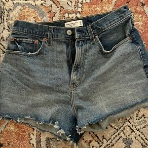NWOT Abercrombie & Fitch Curve Love Mom Shorts